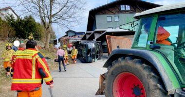 THL 1 – umgekipptes Fahrzeug in Bodenmais