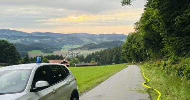 Jährliche Übung „Wasserförderung über lange Schlauchstrecke“ erfolgreich durchgeführt
