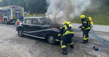 B 2 – Brand PKW beim Großen Arber – Oldtimer fängt Feuer