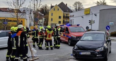 THL 1 – VU Nach Karambolage in der „Amberger-Kreuzung“: Polizei Regen hilft in Viechtach aus